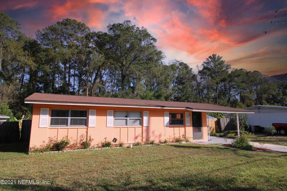 Photo of 915 WESTGATE Drive