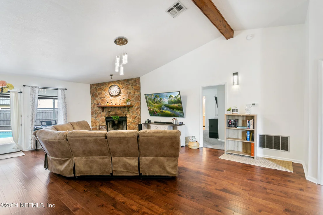Photo of 10066 LIGHTNER Lane