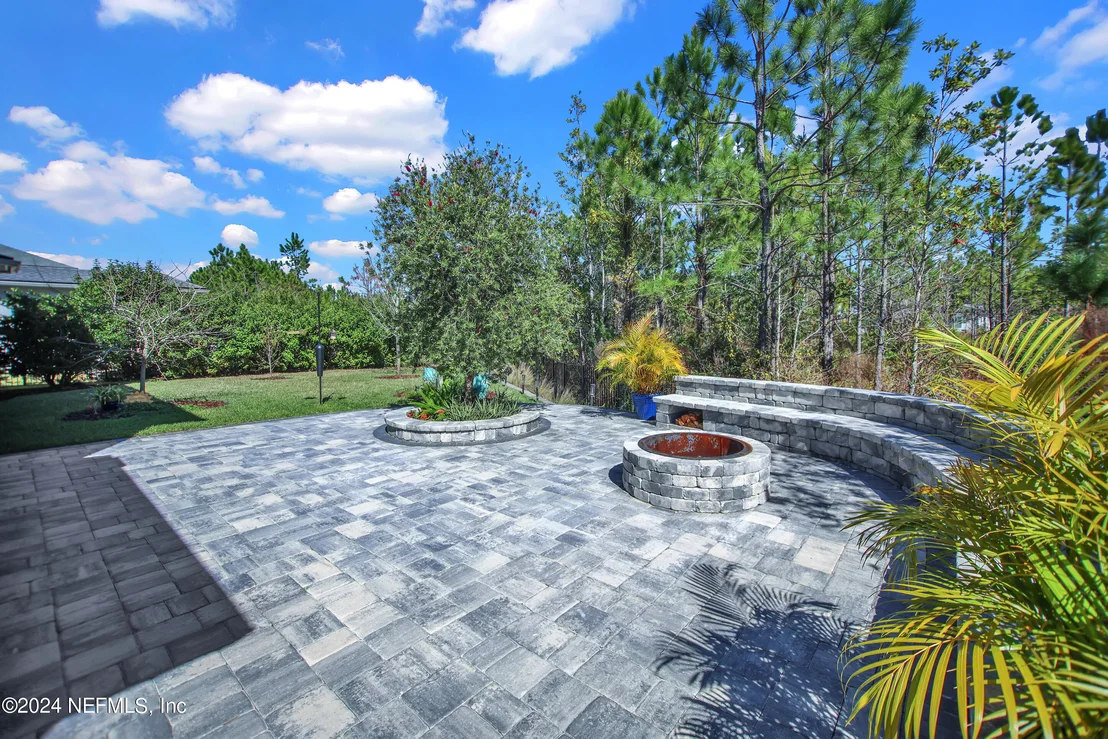 Photo of 10152 SILVERBROOK Trail