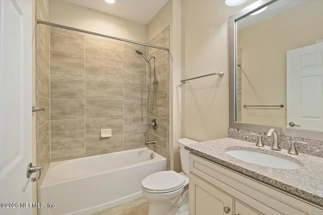 Photo of 213 WOOD POND Loop