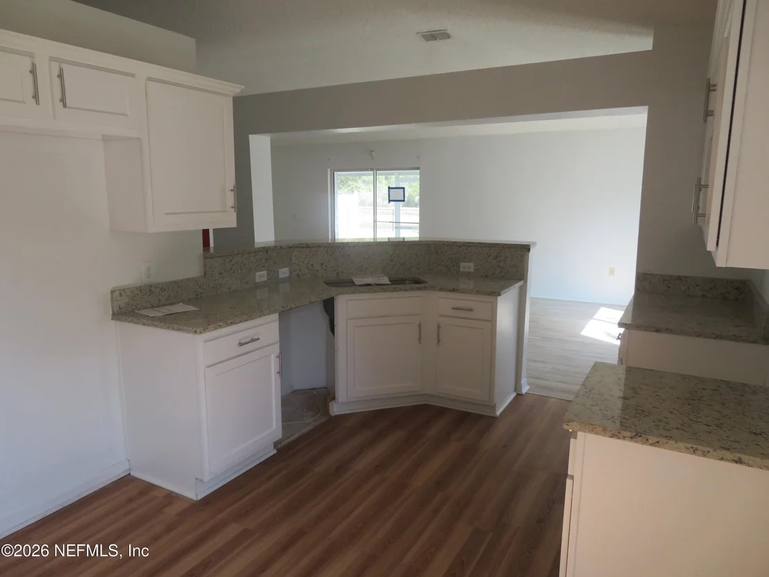 Photo of 495 ISLAMORADA Drive S