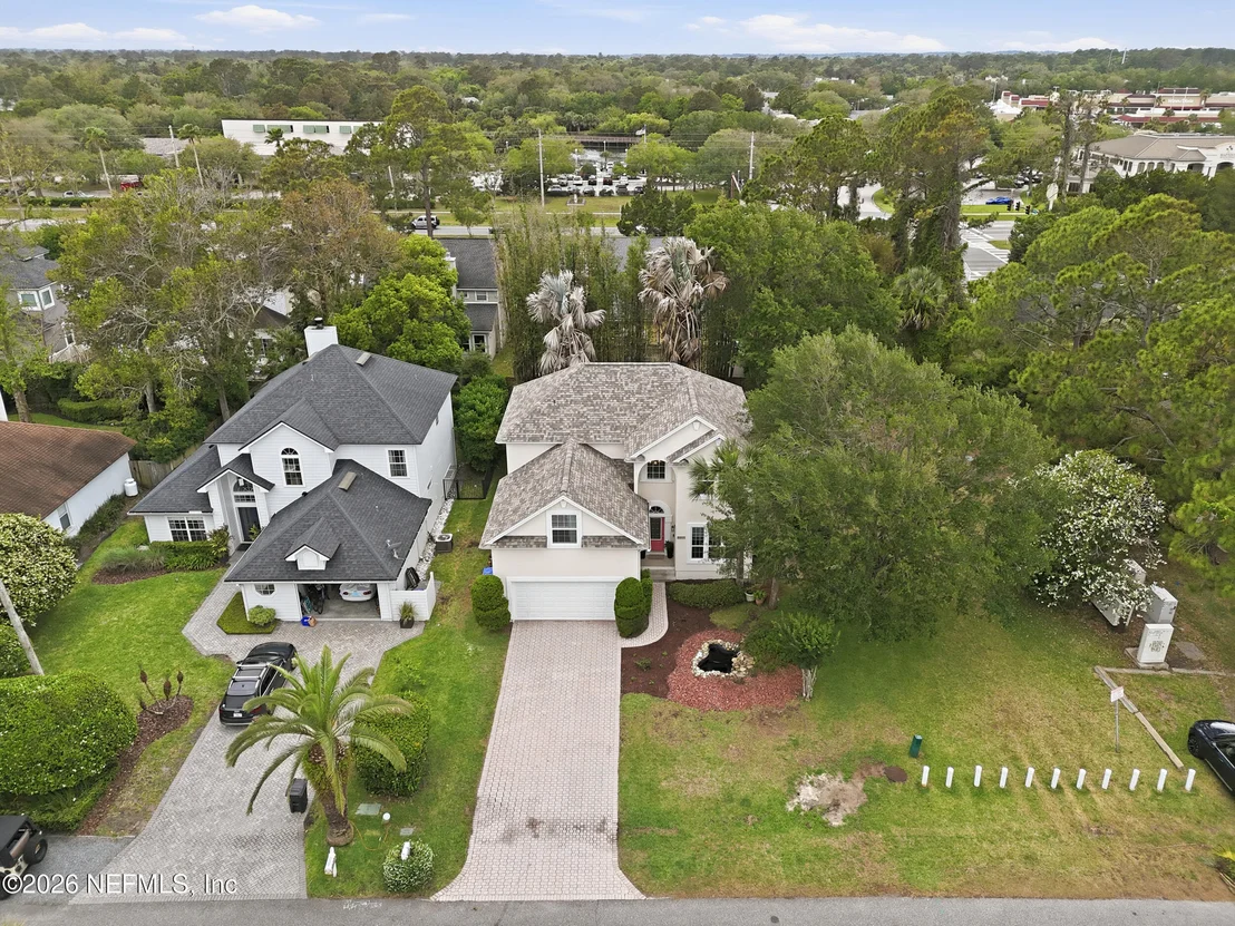 Photo of 521 SUNSET Drive