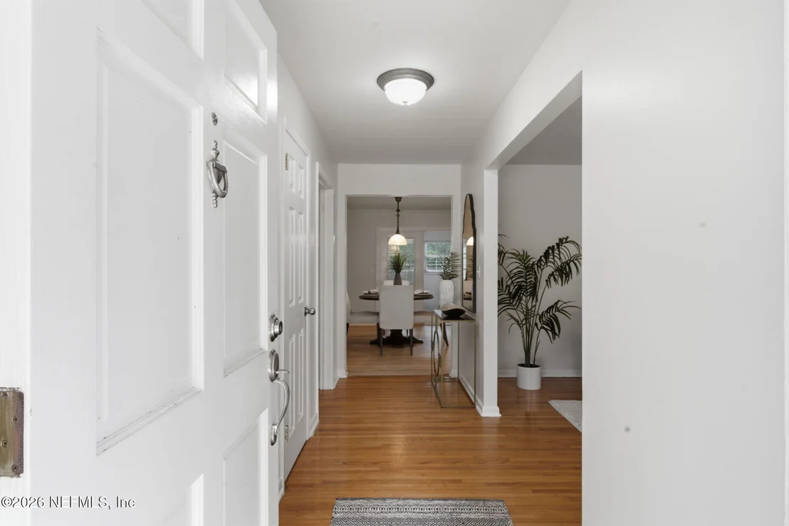 Photo of 3333 PICADILLY Lane