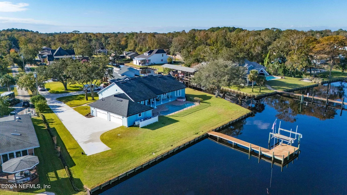 Photo of 487 CREIGHTON Road