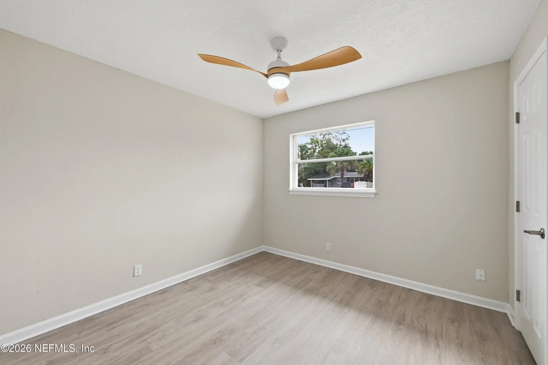 Photo of 6039 GLENN ROSE Drive
