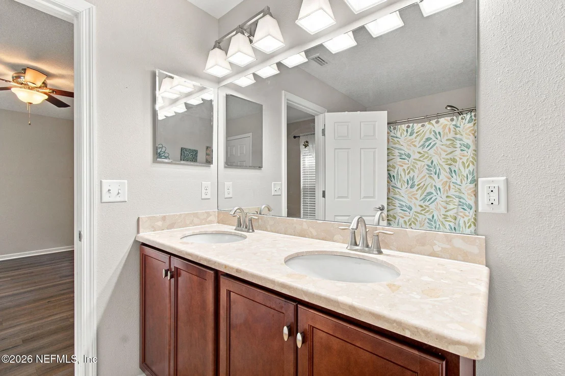 Photo of 9592 ABBY GLEN Circle