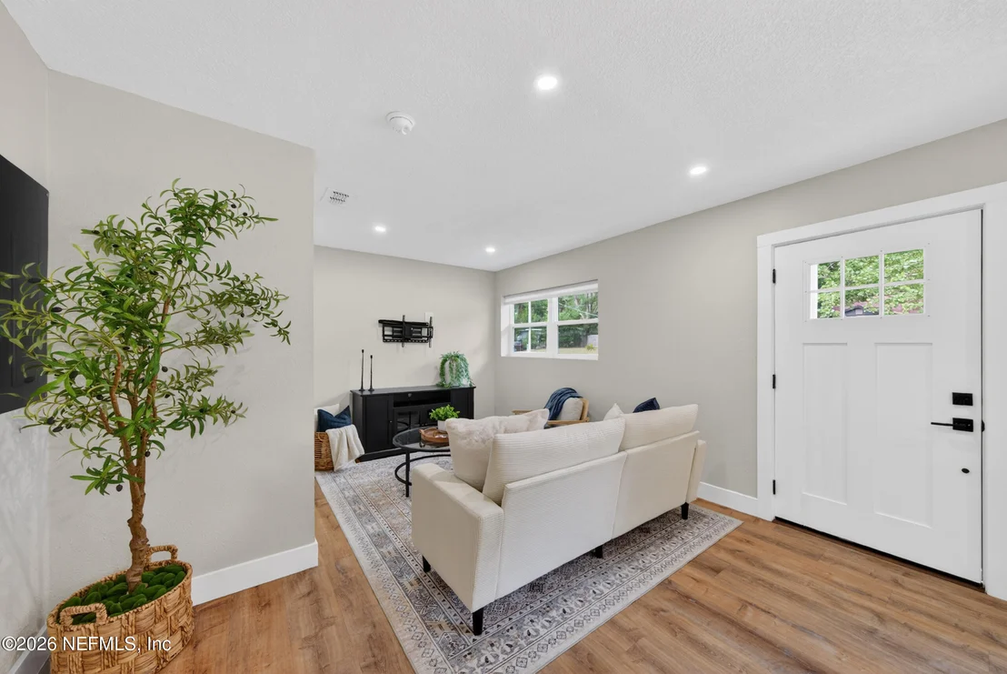 Photo of 1364 DOMAS Drive