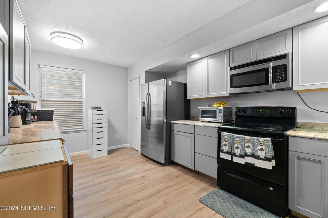 Photo of 255 AQUARIUS Circle W
