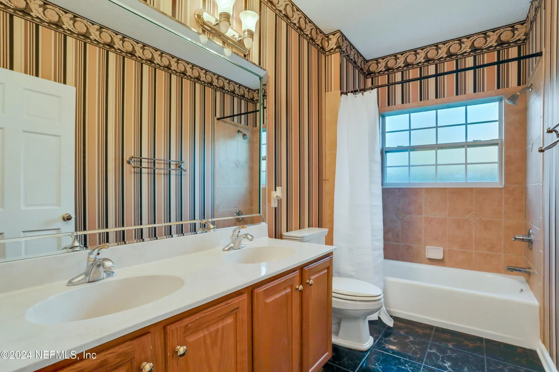 Photo of 225 CLEARLAKE Drive