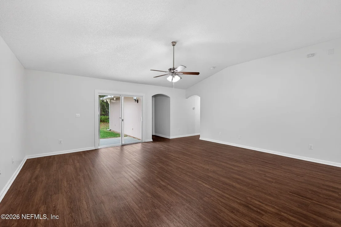 Photo of 800 S EDENBRIDGE Way
