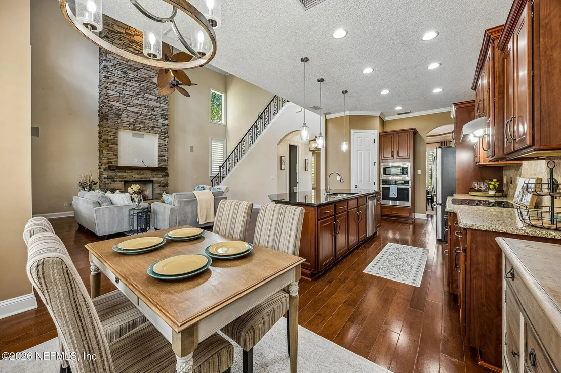 Photo of 321 ADDISON Court