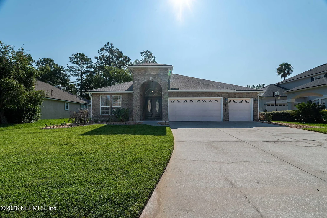 Photo of 2325 LINKS Drive