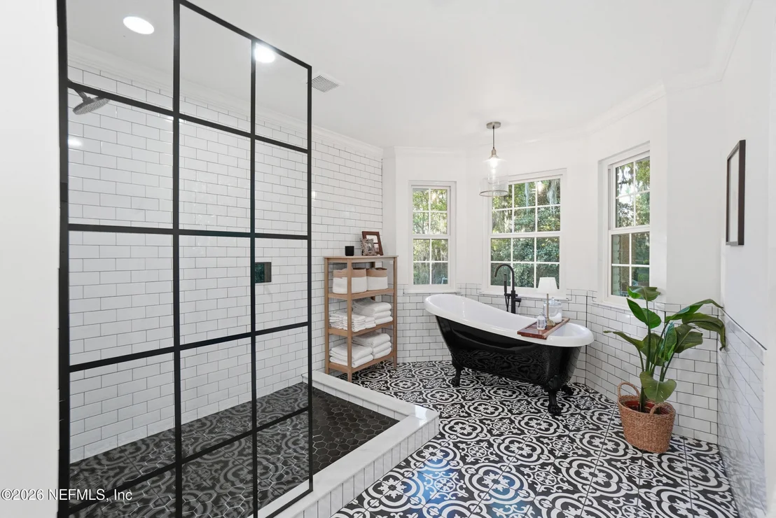 Photo of 2682 FOREST Circle