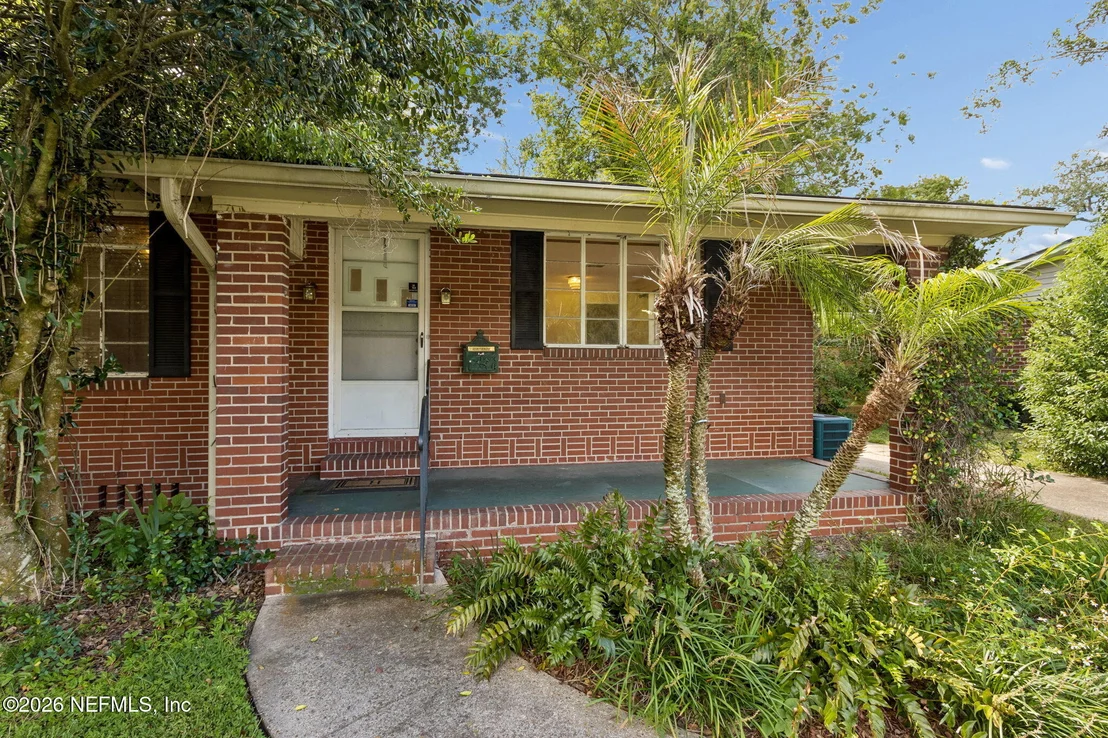 Photo of 4232 APPLETON Avenue