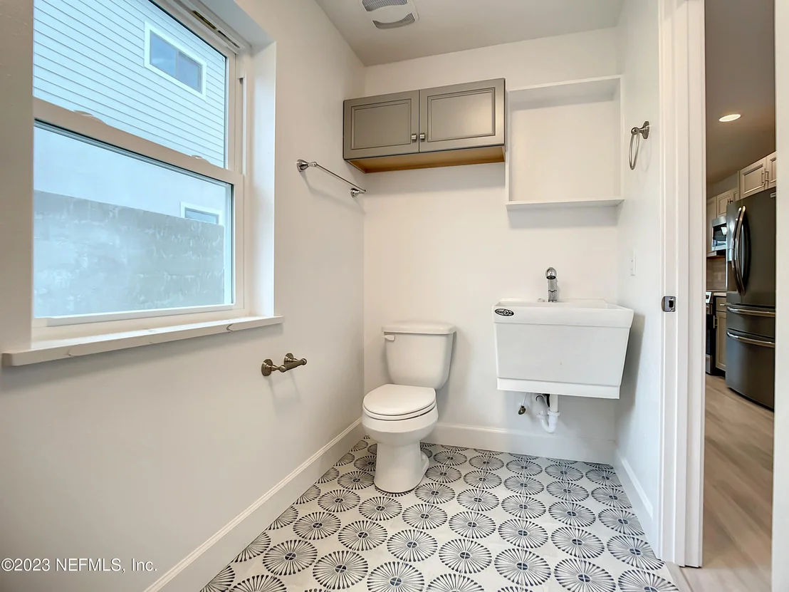 Photo of 6635 MADISON Street