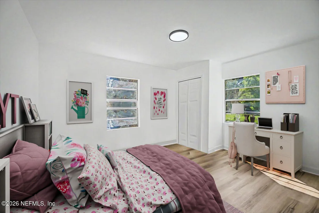 Photo of 2520 LARSEN Road
