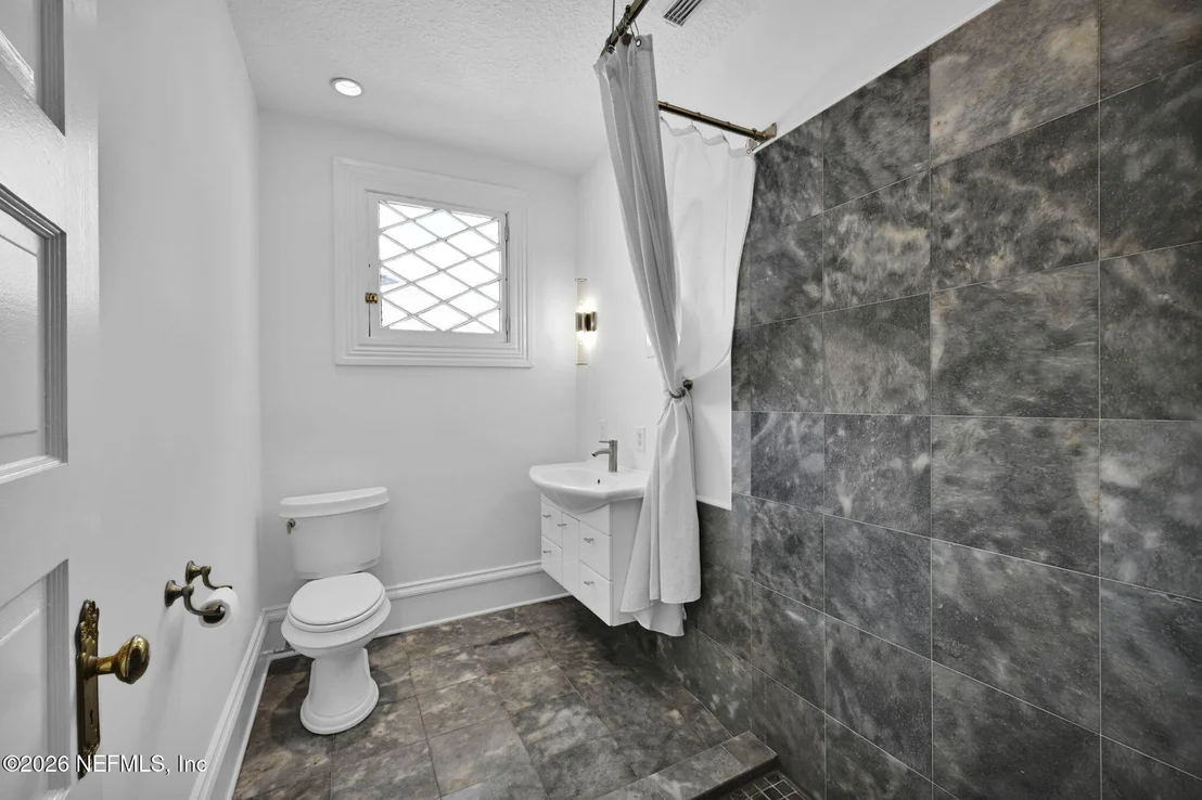Photo of 3002 RIVERSIDE Avenue