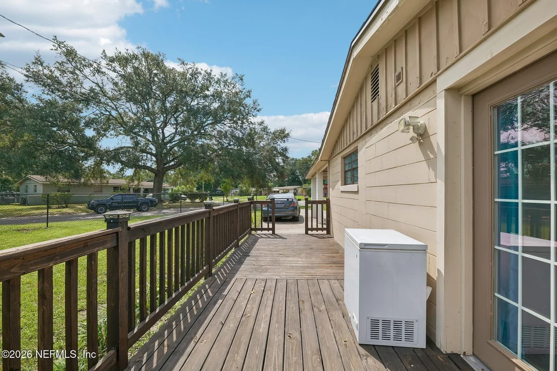 Photo of 5121 DUNSTAN Road