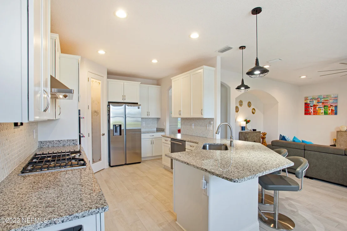 Photo of 814 SILVER PINE Drive