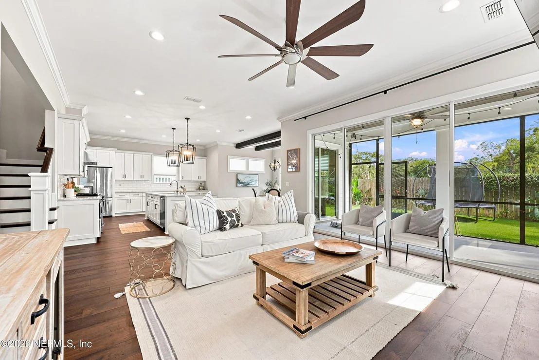 Photo of 760 PARADISE Lane