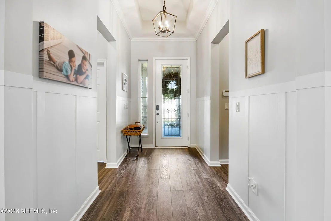 Photo of 225 CLOVERBROOK Road