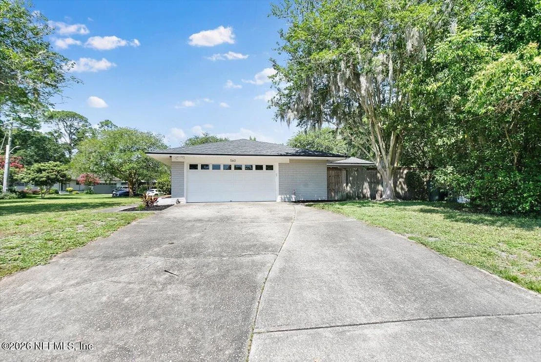 Photo of 560 MANDALAY Road