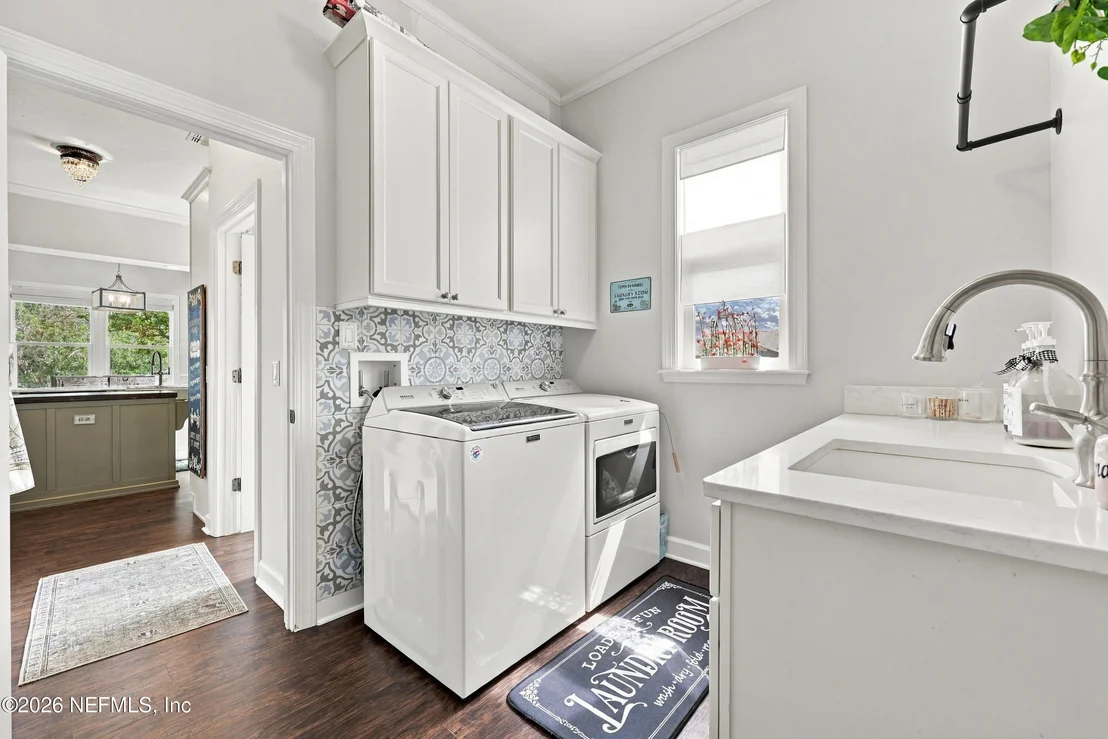 Photo of 500 TURNBERRY Lane