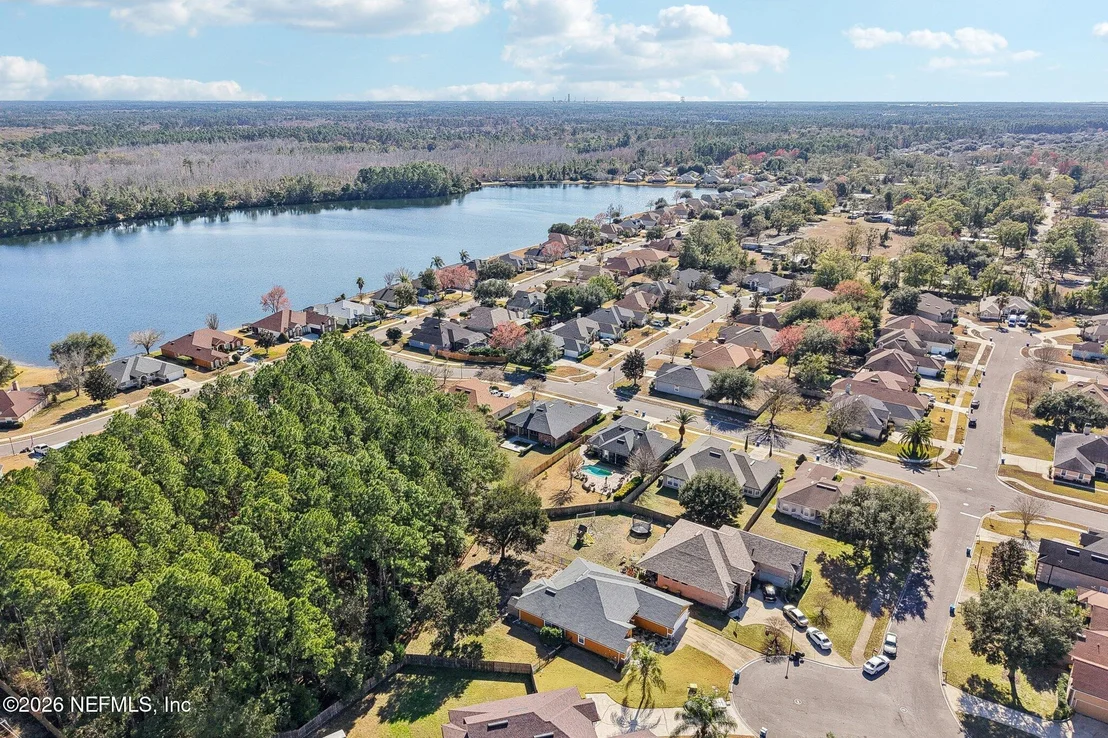 Photo of 145 LAKE RUN Boulevard