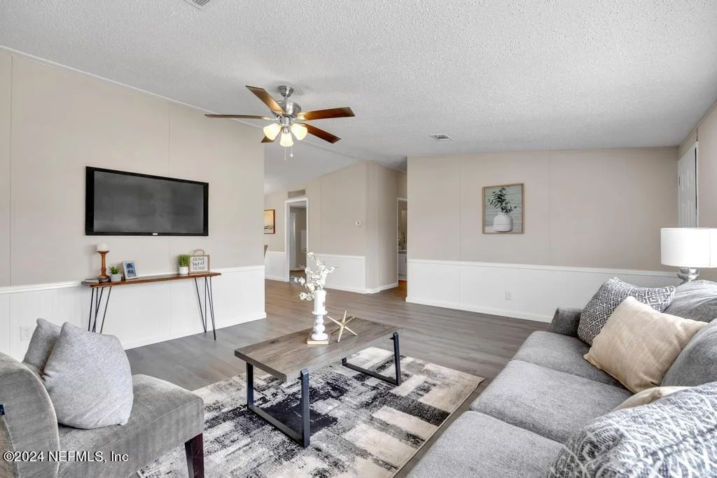 Photo of 11003 COUNTY ROAD 121