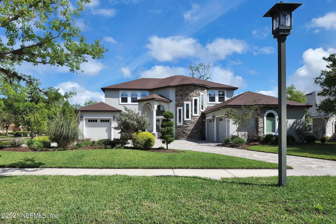 Photo of 605 DONALD ROSS Way
