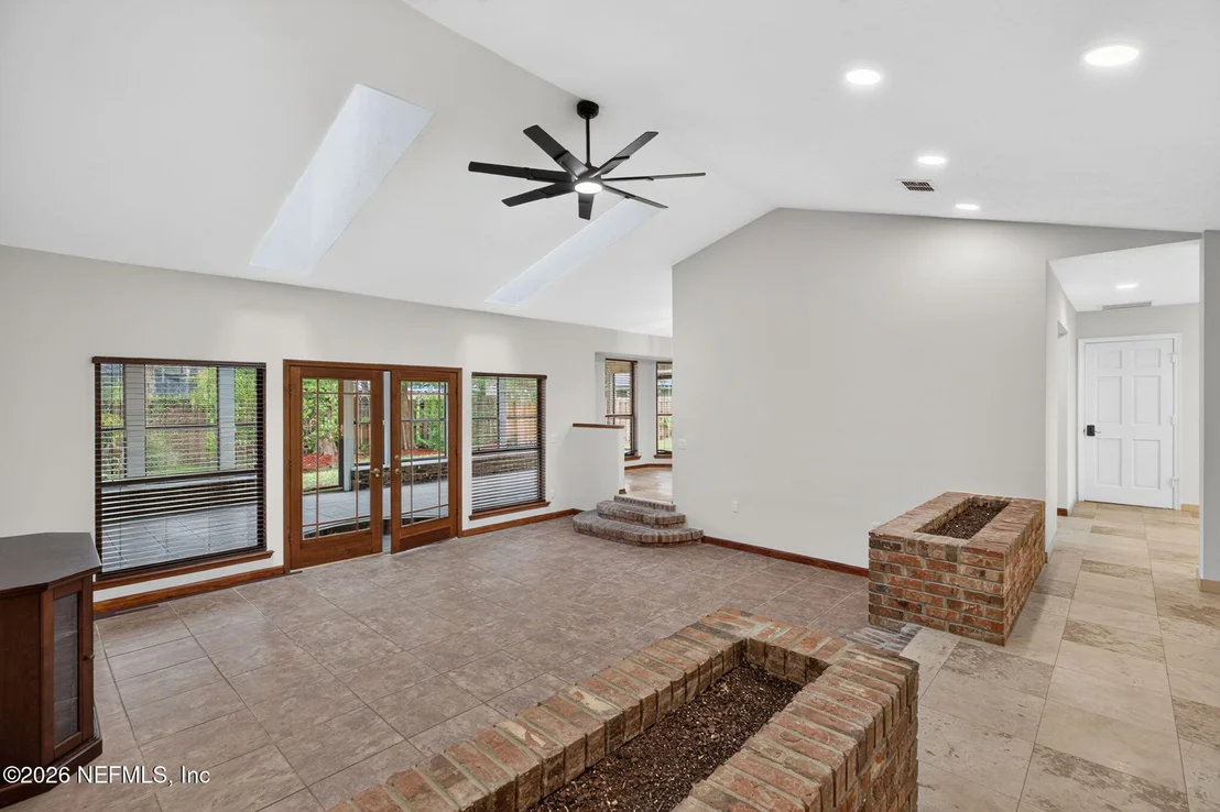 Photo of 3016 NAUTILUS Road