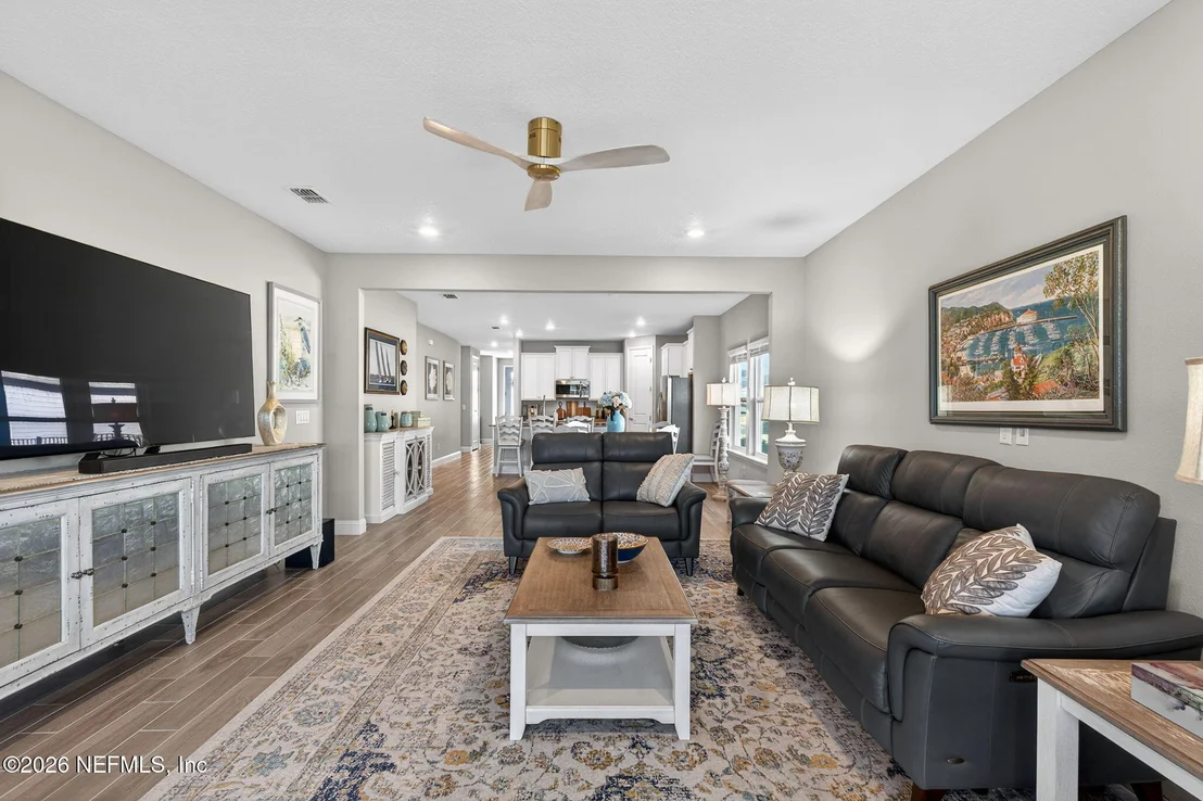Photo of 378 VARNER Way