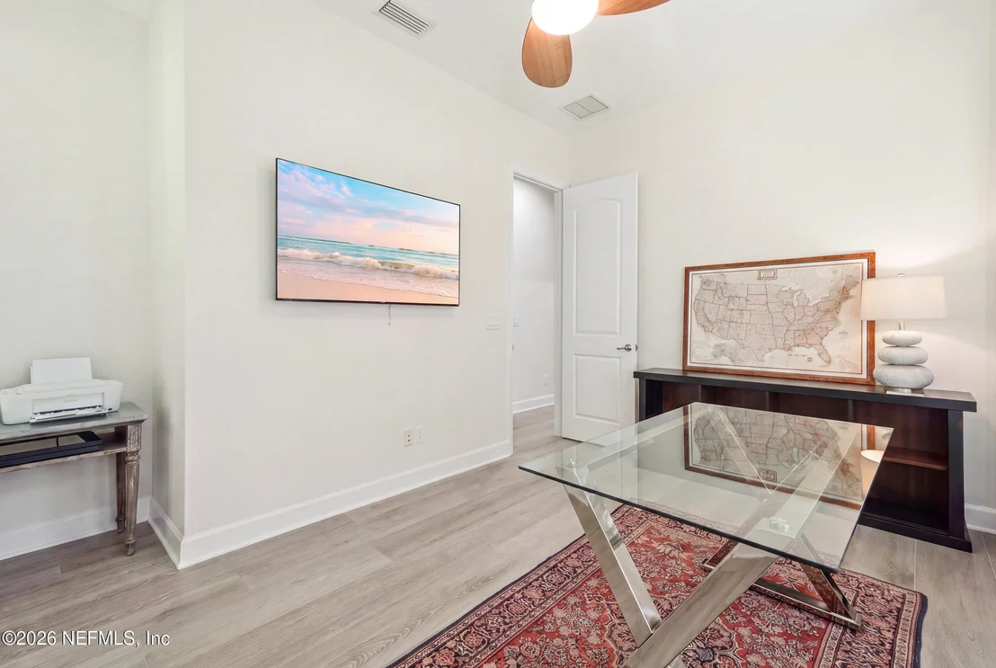 Photo of 804 STELLING Court
