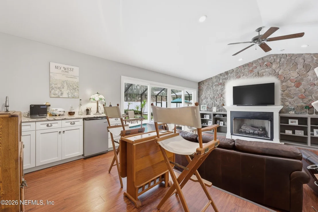 Photo of 17 SYLVAN Drive