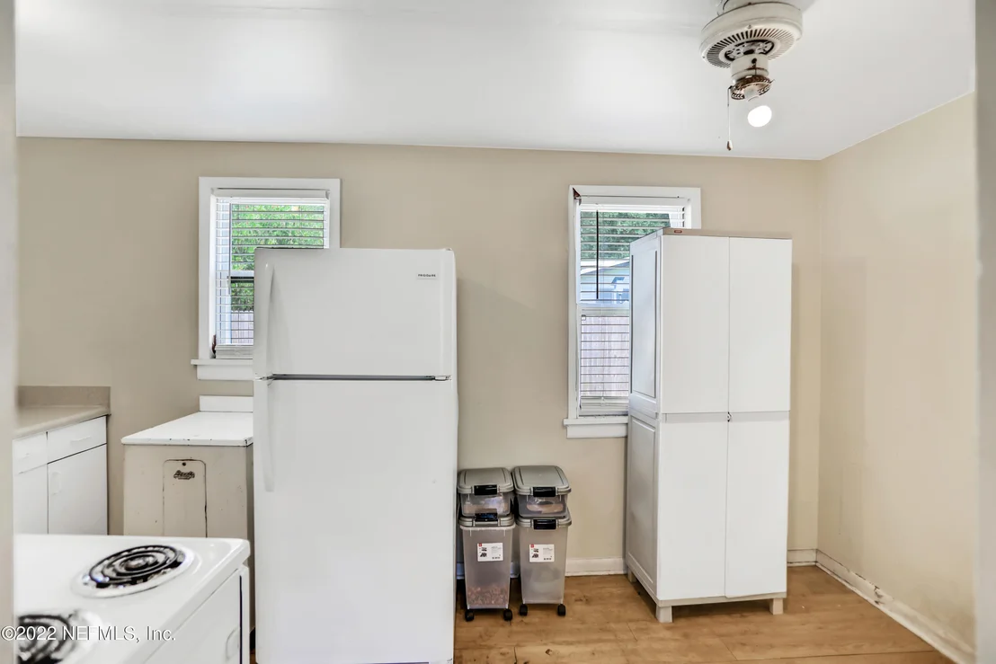 Photo of 2448 DAVIS Road