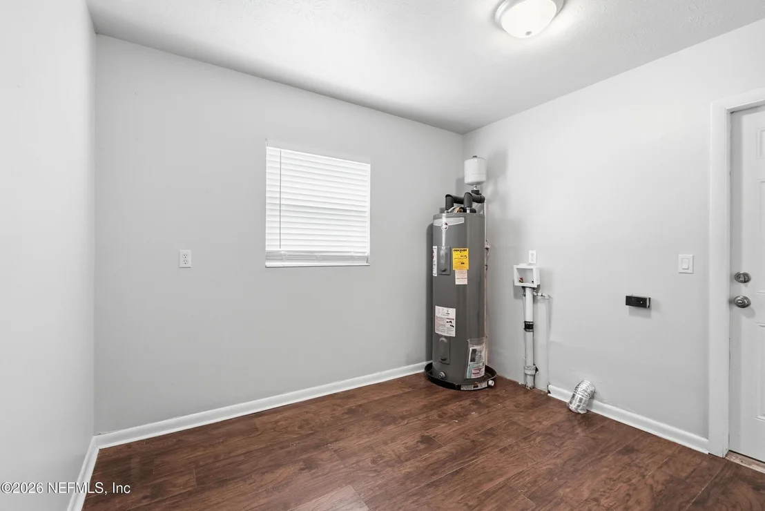 Photo of 7841 AUSTIN Road