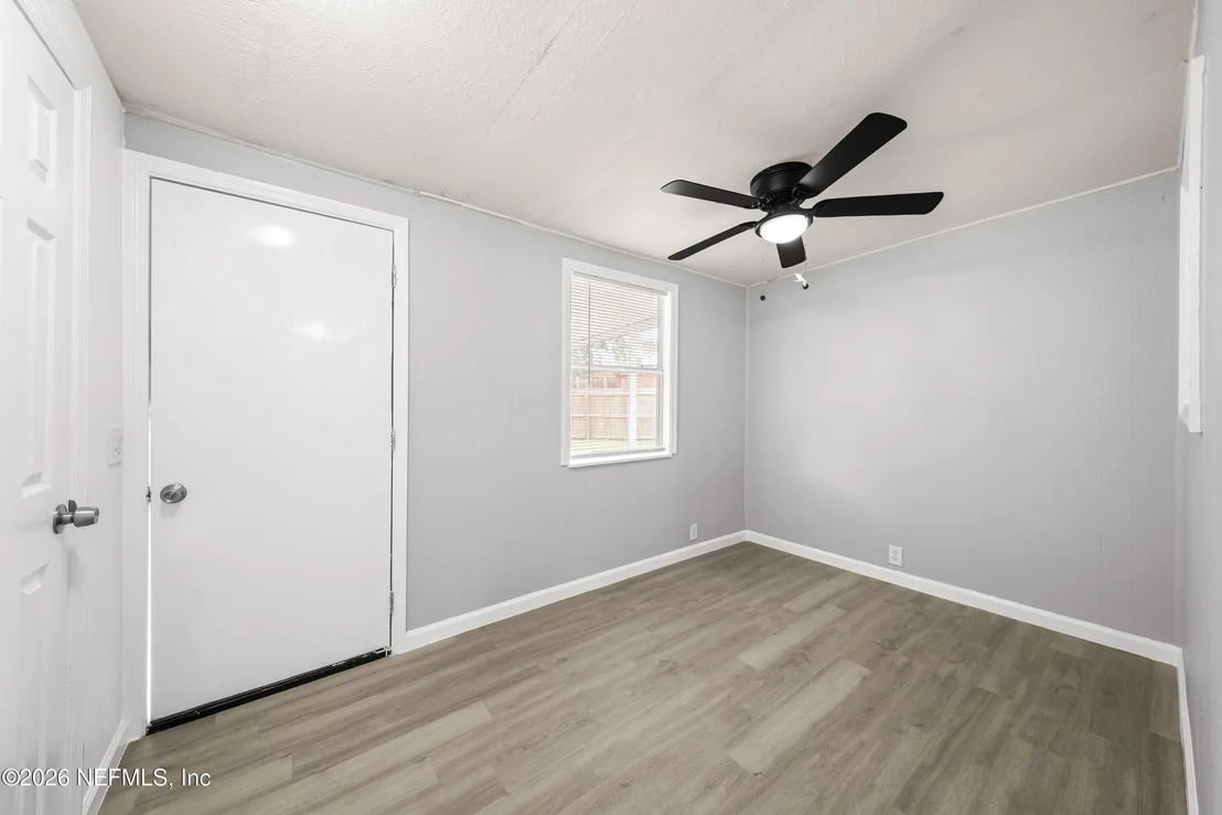 Photo of 1241 KING ARTHUR Road