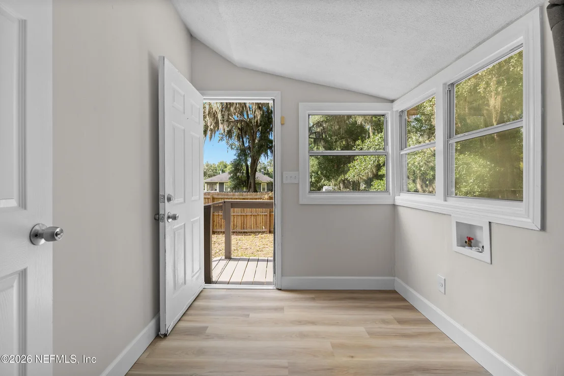 Photo of 4003 WALNUT Street