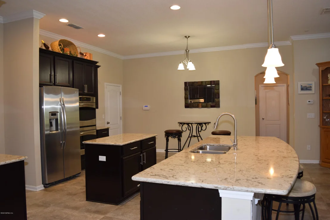 Photo of 167 E POSITANO Avenue
