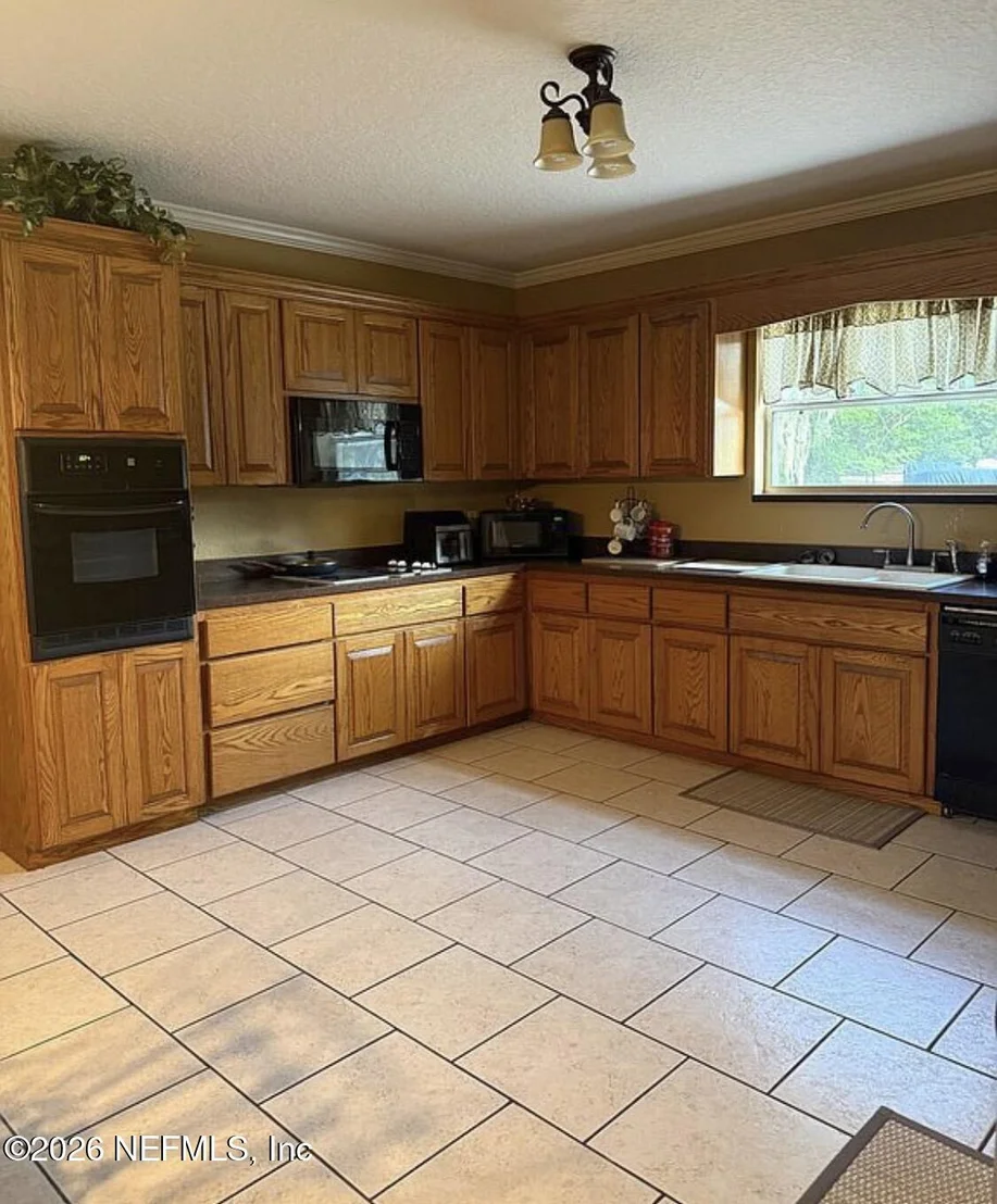 Photo of 1290 OVINGTON Road