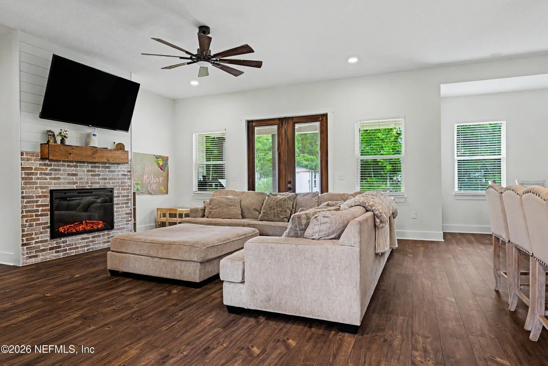 Photo of 44024 BREEZY Lane