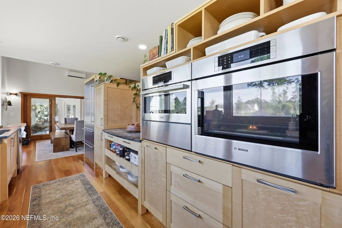 Photo of 6620 SOLOMON Road