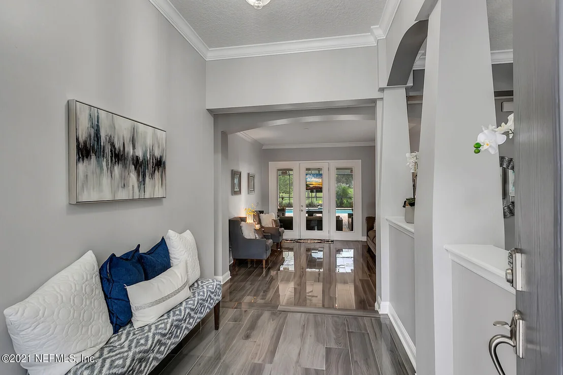 Photo of 724 EAGLE POINT Drive