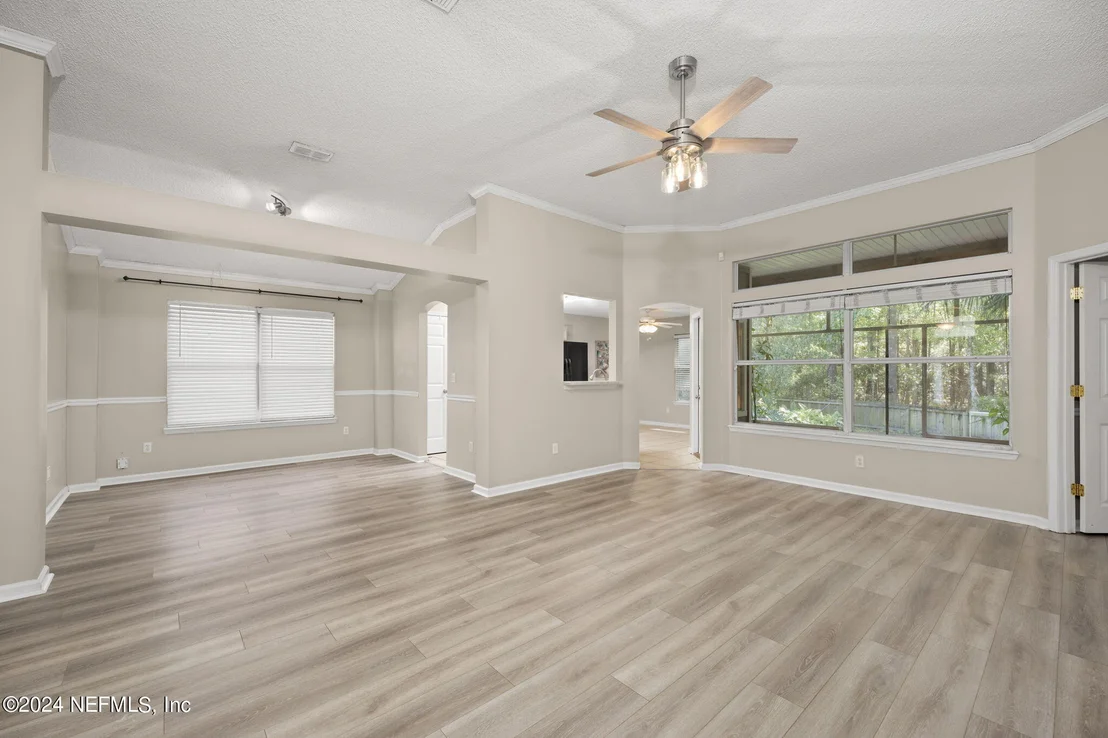 Photo of 312 SOUTHLAKE Drive