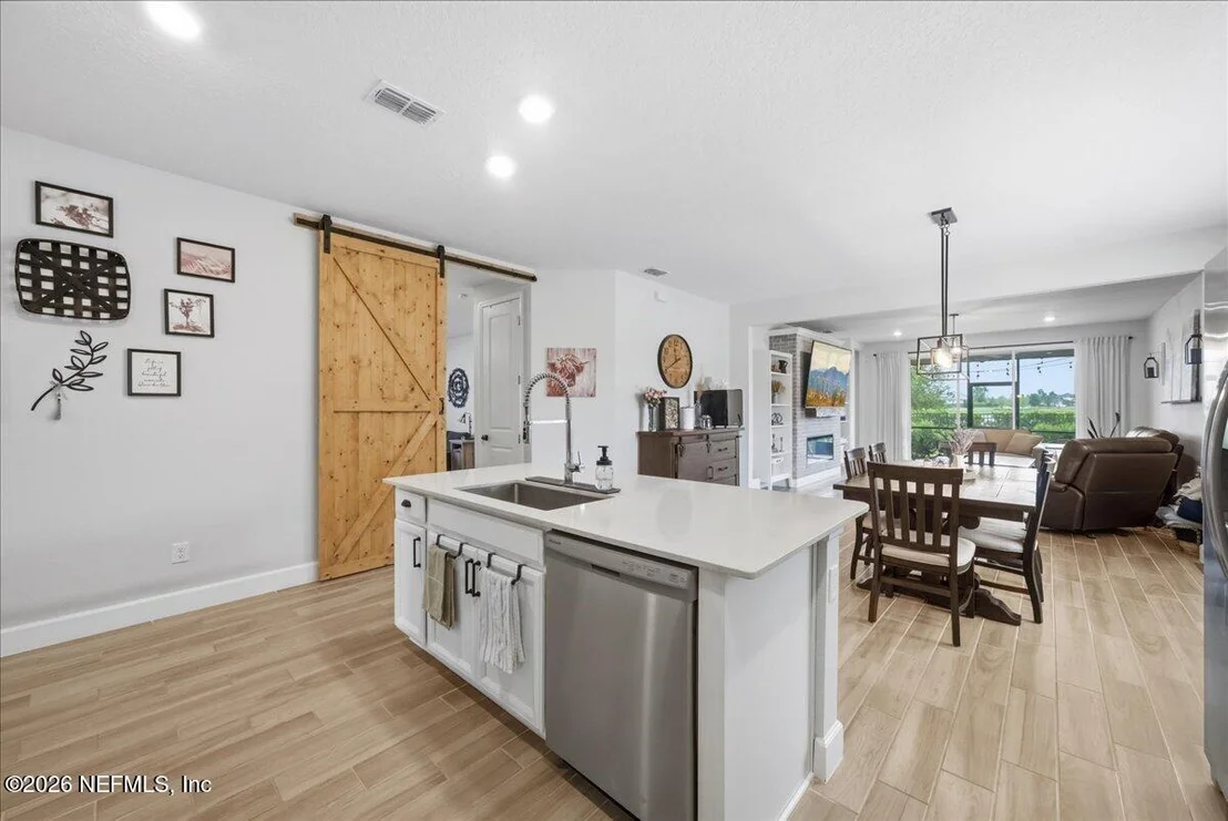 Photo of 40 RIDGEWIND Drive