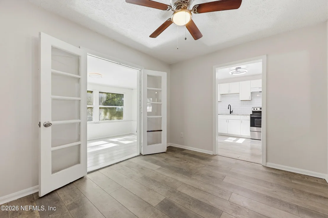 Photo of 2151 MAPLE LEAF Drive E