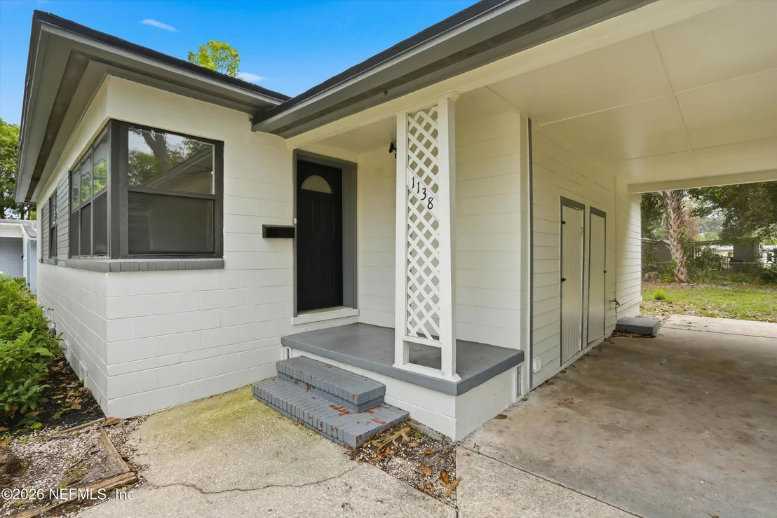 Photo of 1138 HALIFAX Road
