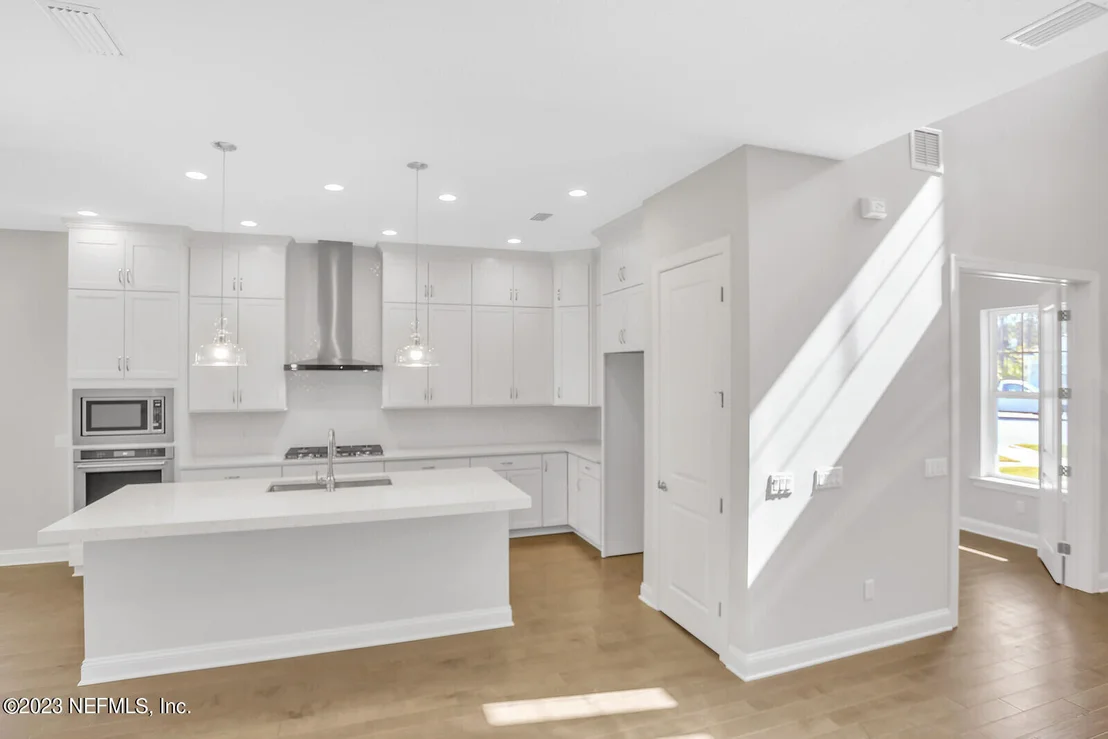 Photo of 557 PINE HAVEN Drive