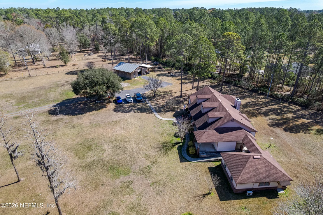 Photo of 8404 NESBITT Road