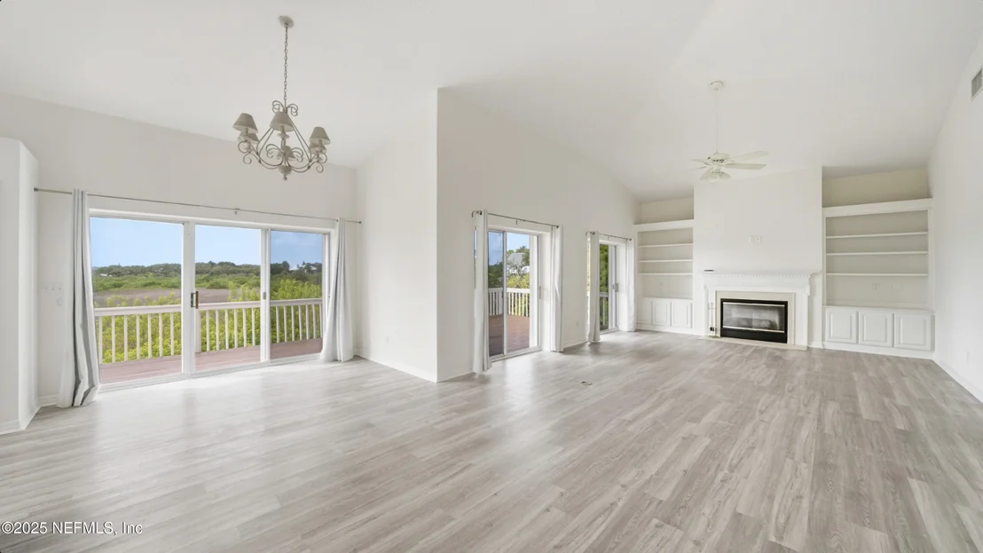 Photo of 300 RIVERSIDE Boulevard